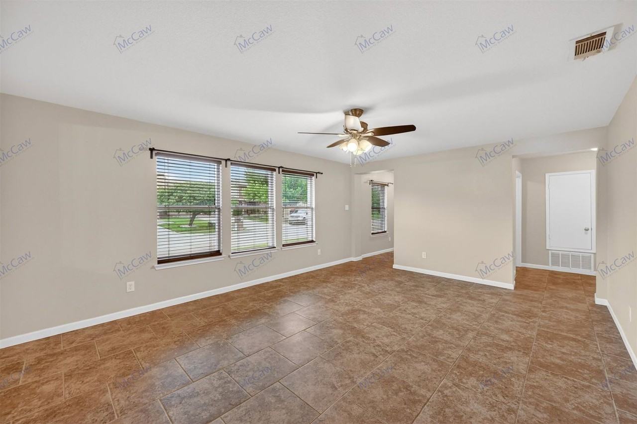 9133 Sun Haven Way - Photo 3 of 22