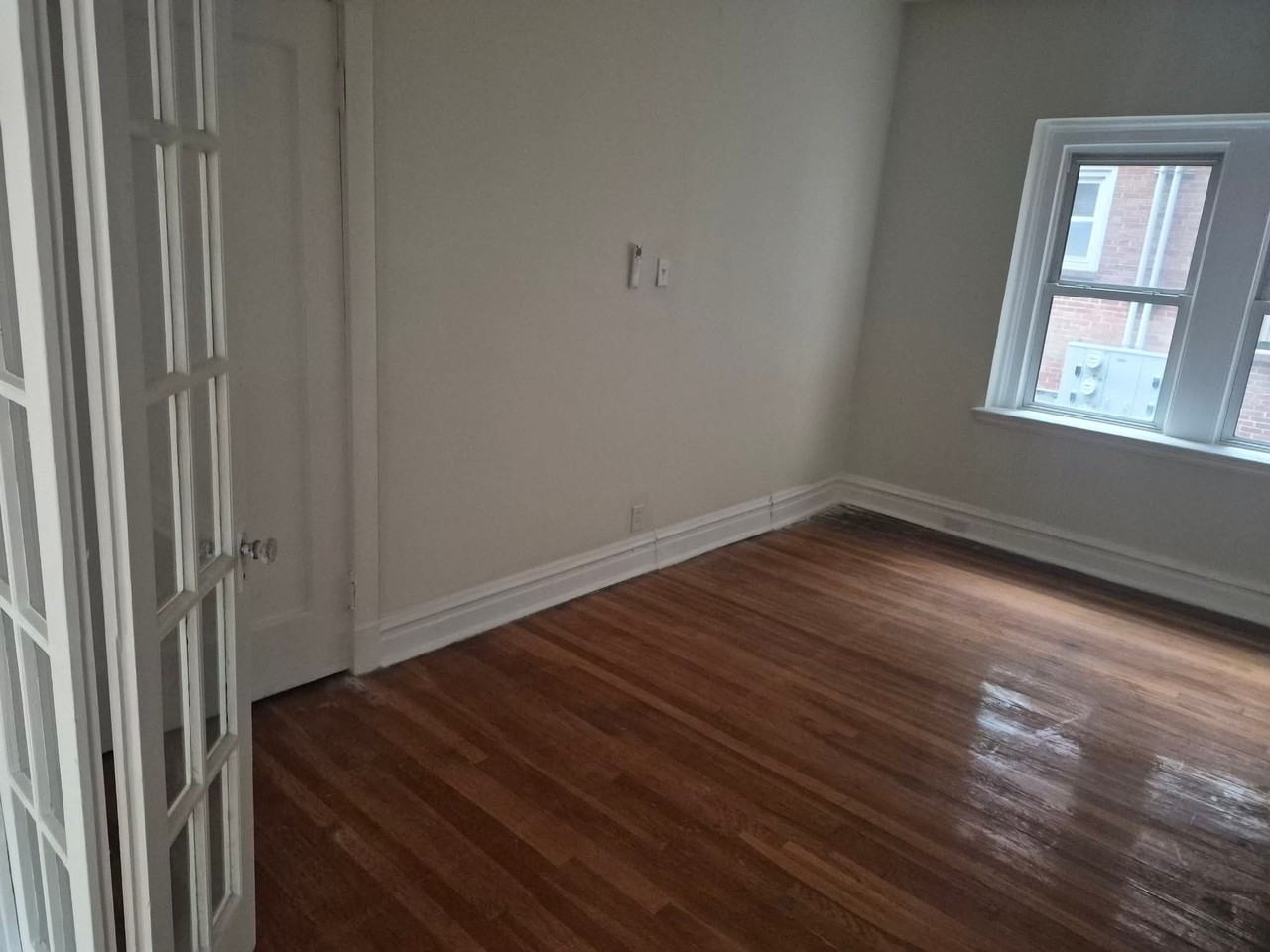 6301 N Rosebury Avenue - Photo 3 of 21