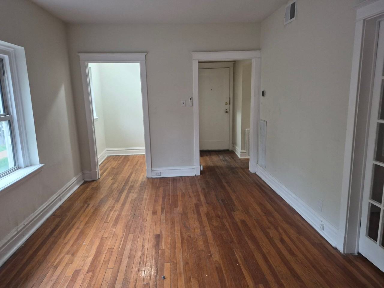 6301 N Rosebury Avenue - Photo 7 of 21