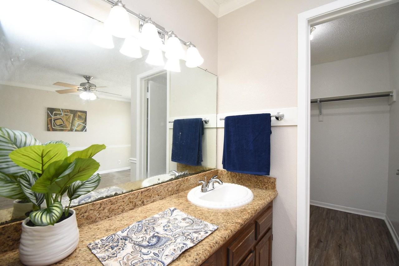 102 Palmwood Eightplex - Photo 7 of 10