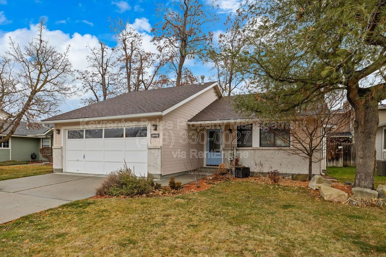 2698 E Bergeson St - Photo 2 of 33