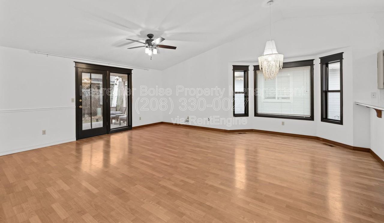 2698 E Bergeson St - Photo 5 of 33