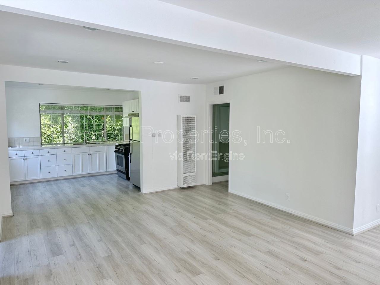 358 N San Vicente Blvd - Photo 6 of 21