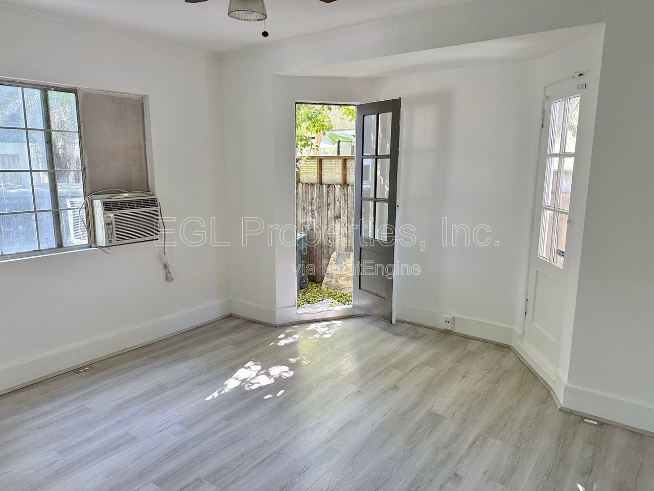 358 N San Vicente Blvd - Photo 7 of 21