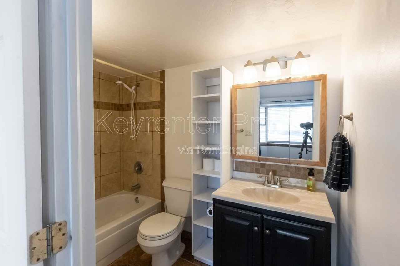 1845 W 80 S - Photo 4 of 15