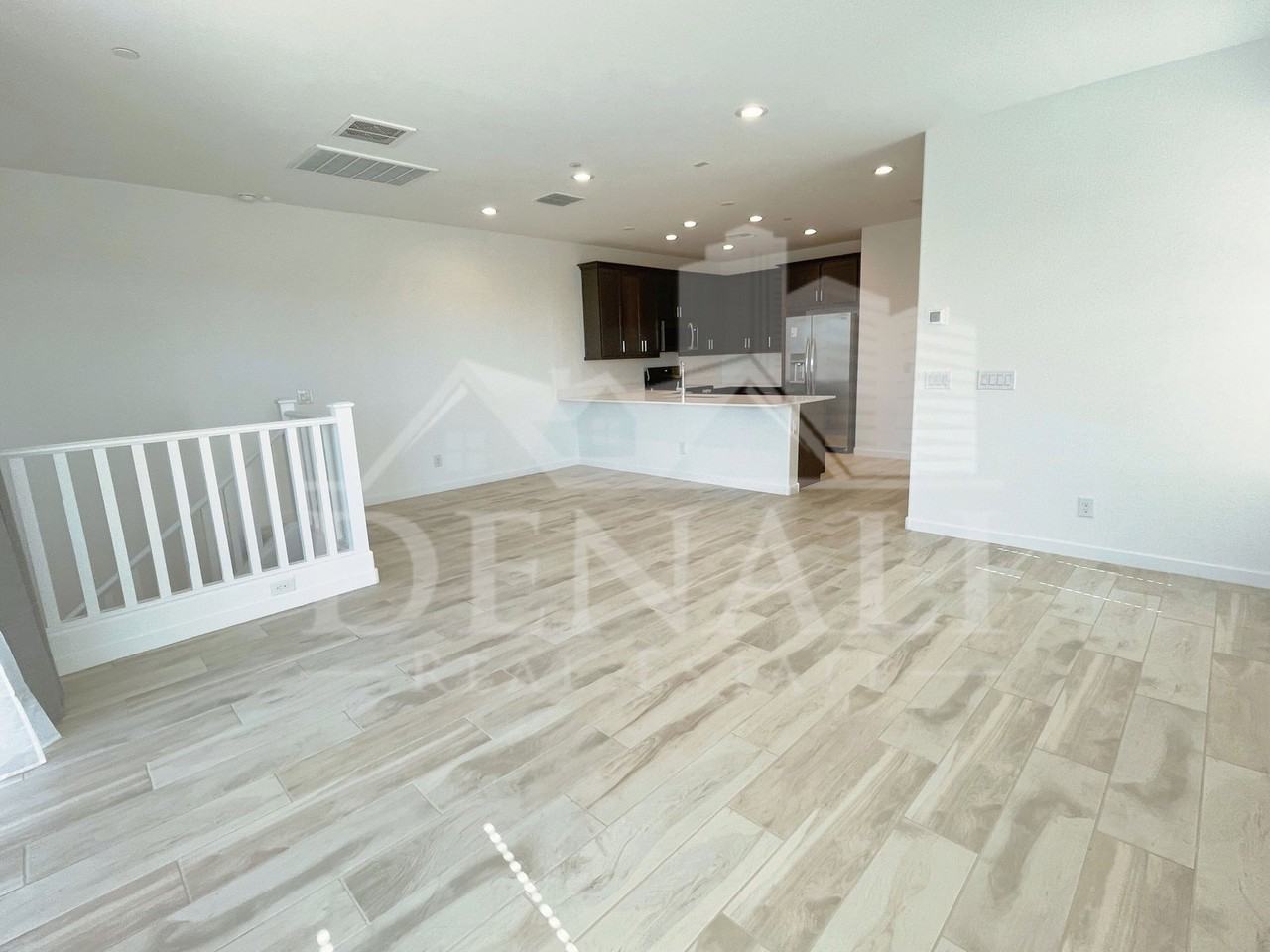 784 S Hawk Ln - Photo 6 of 25