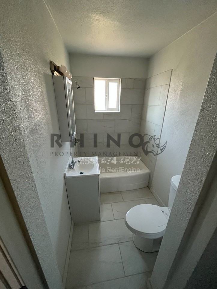 664 28th St - Photo 4 of 6