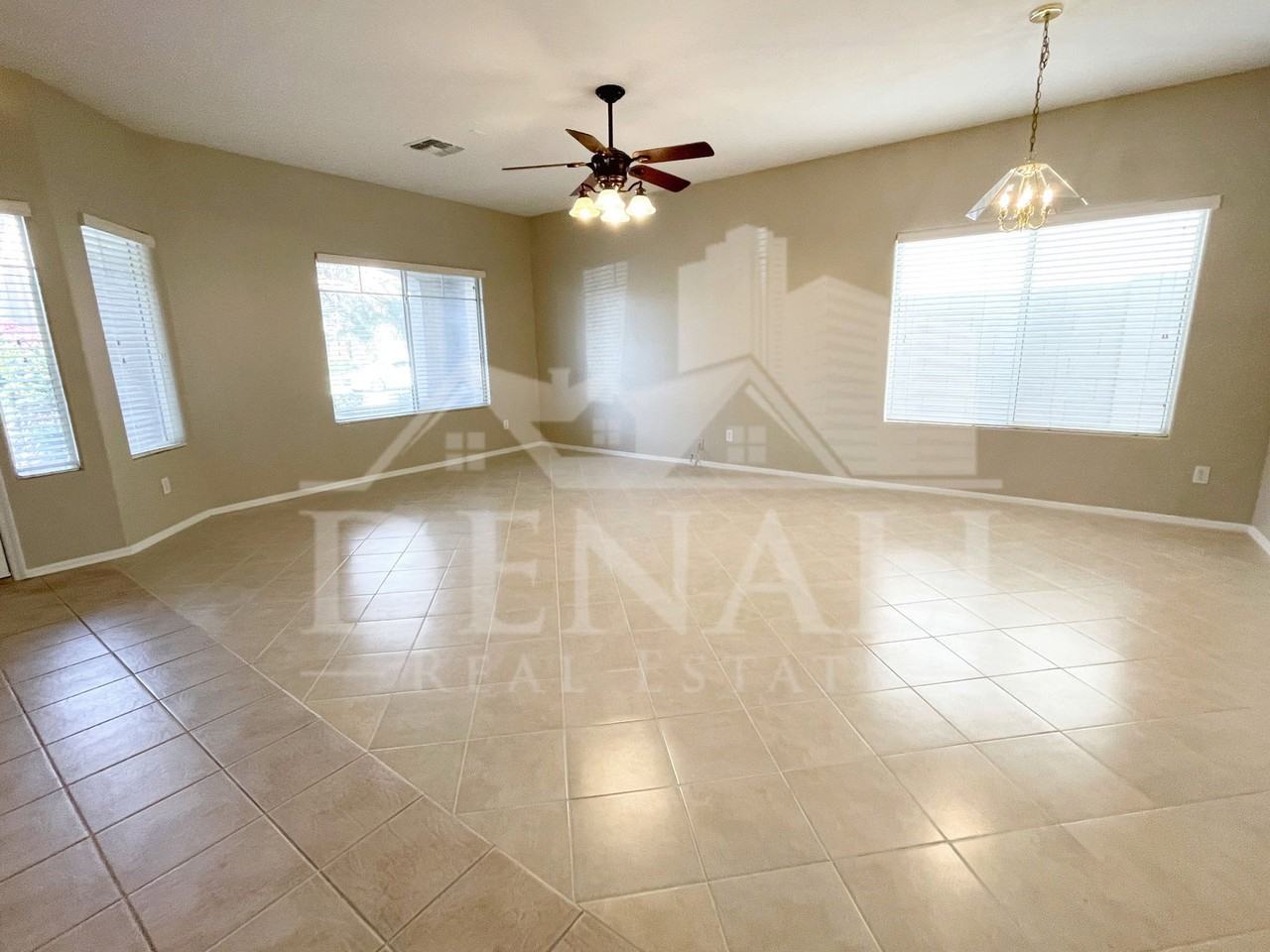 8355 W Mary Ann Dr - Photo 5 of 34