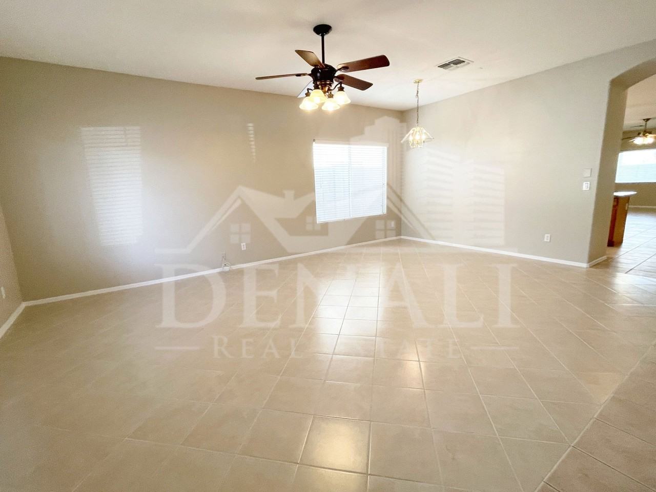 8355 W Mary Ann Dr - Photo 6 of 34