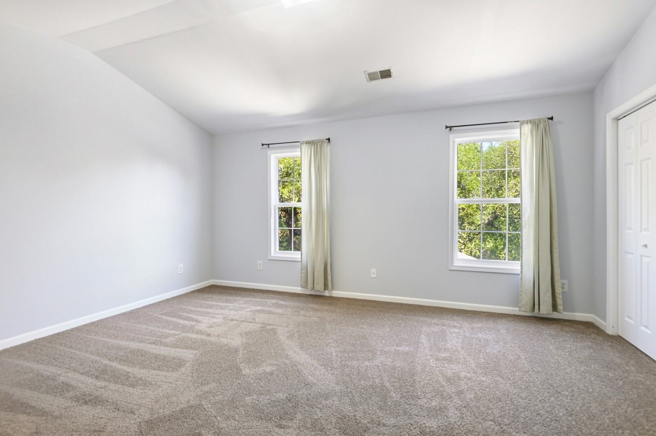 1406 Hamlin Park Cir #1 - Photo 7 of 32