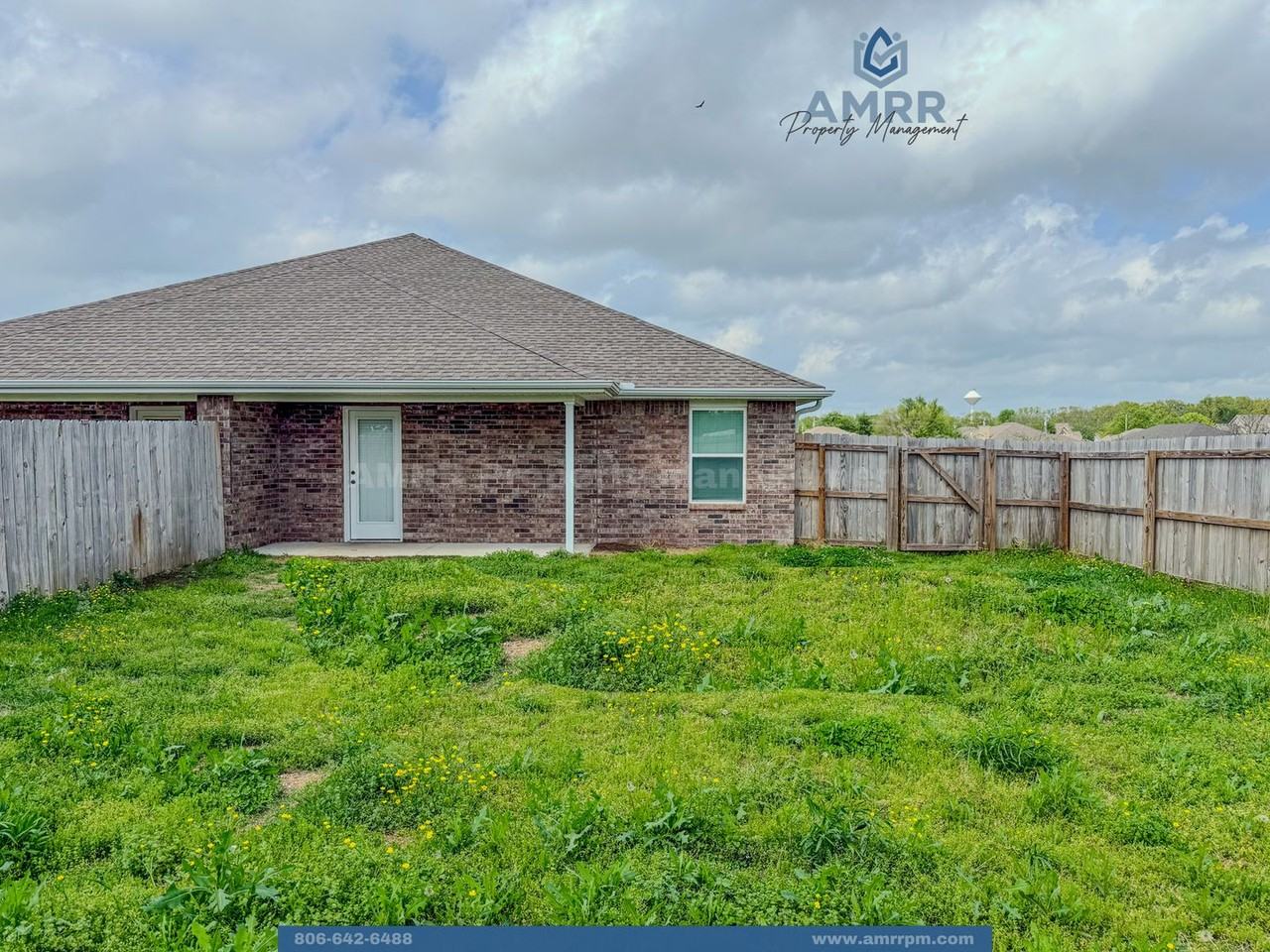 120 Anita Plz - Photo 2 of 20