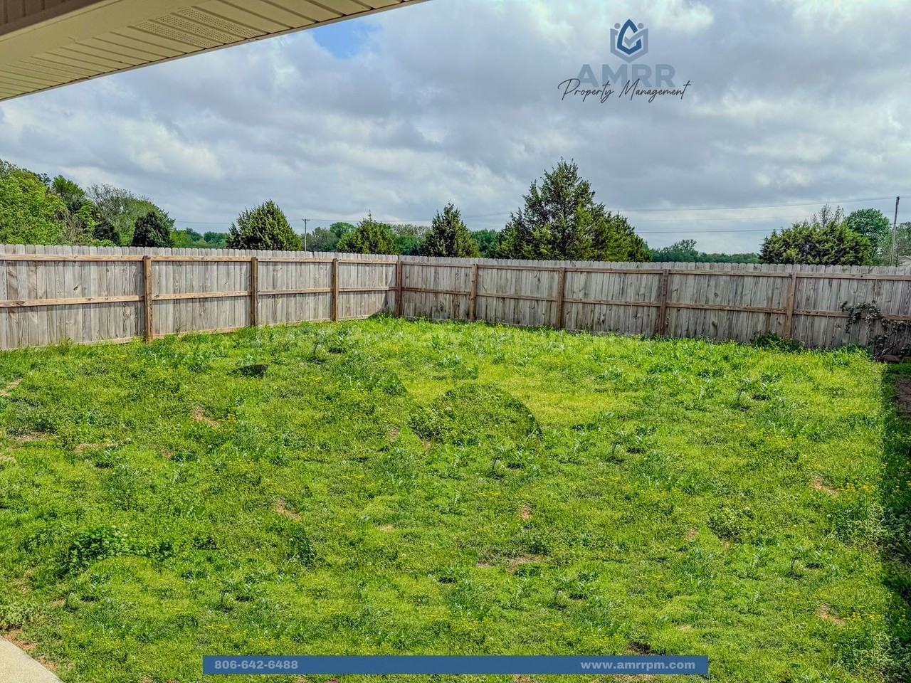 120 Anita Plz - Photo 3 of 20