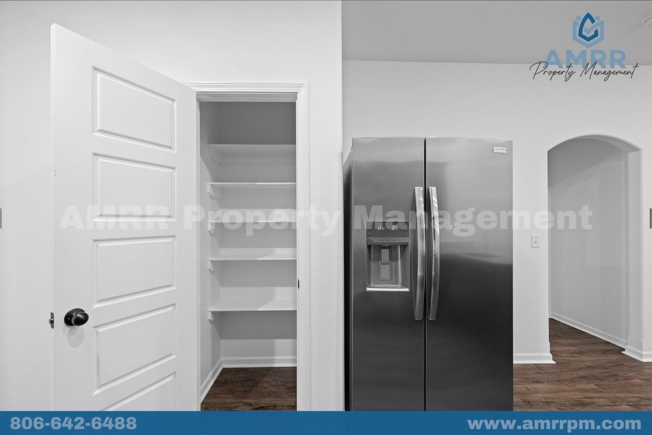 120 Anita Plz - Photo 5 of 20