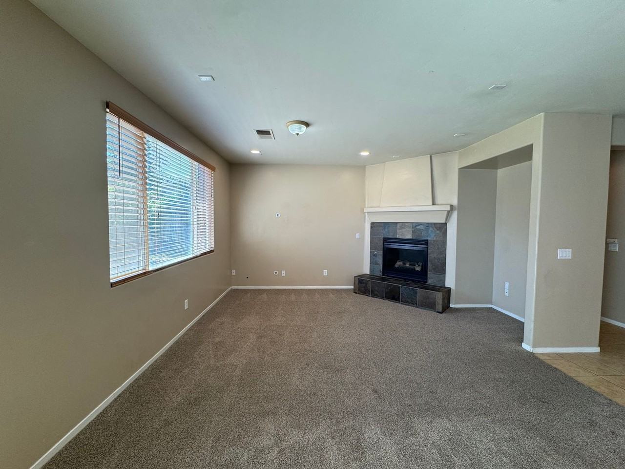 11713 Starlight Dr - Photo 2 of 11