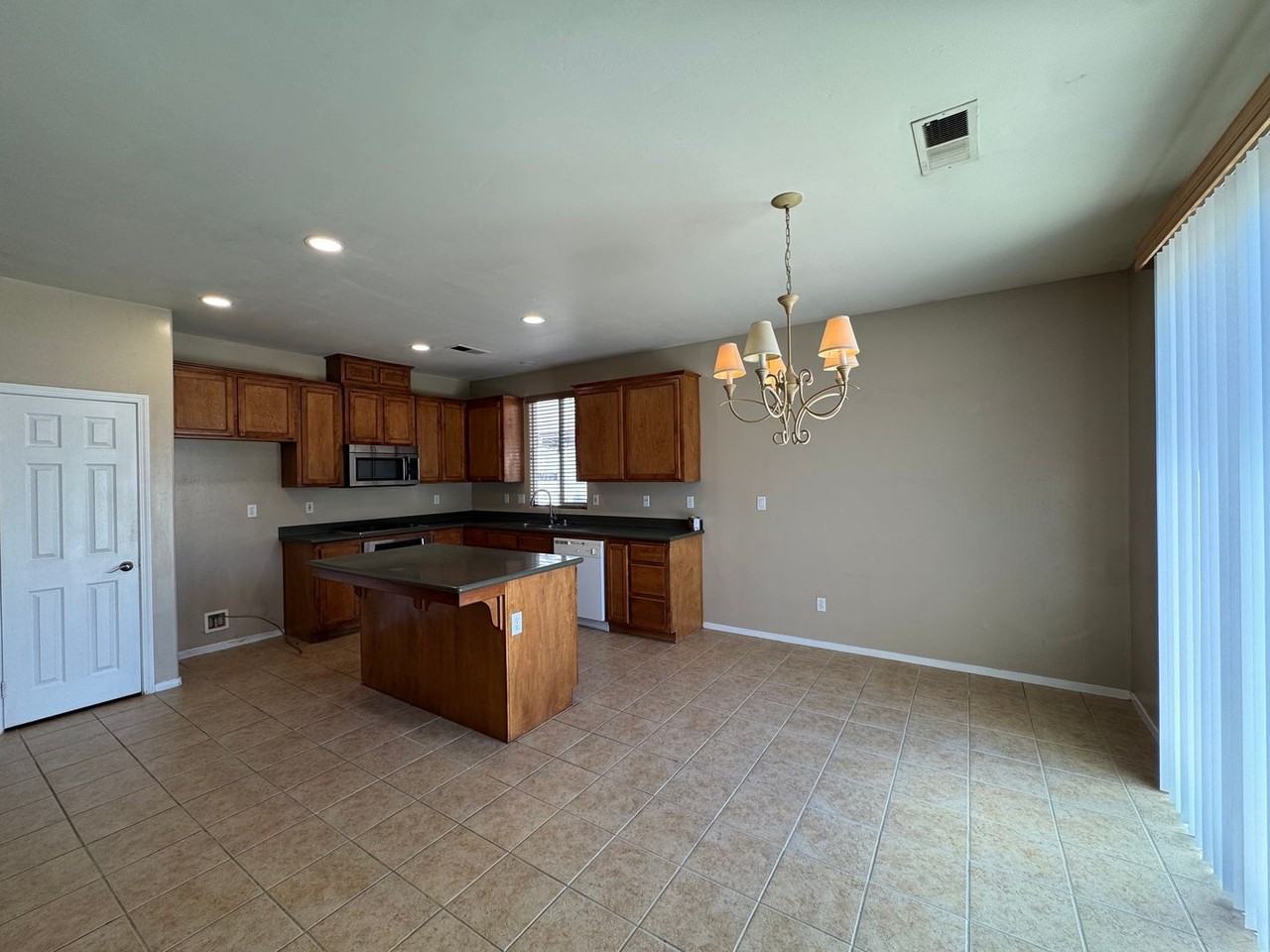 11713 Starlight Dr - Photo 3 of 11