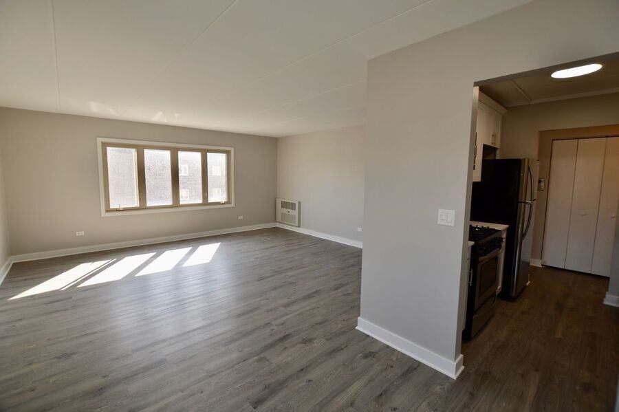 Grove Tower Lofts - Photo 4 of 7