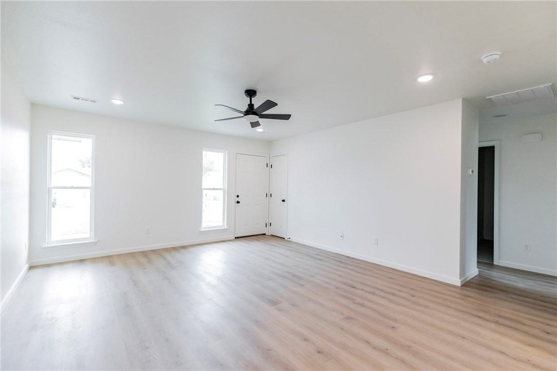 1802 S 14th Pl - Photo 2 of 16