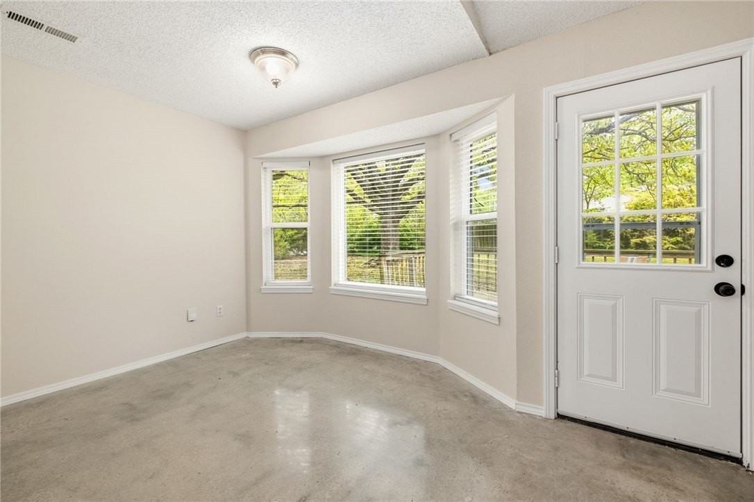 2146 W Loren Cir - Photo 6 of 22