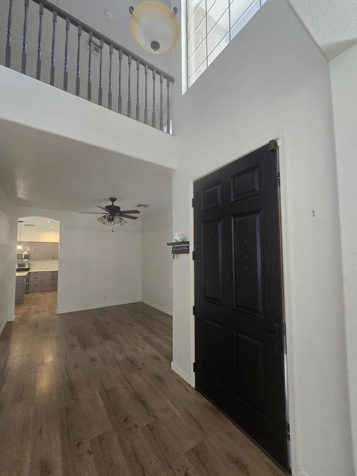 4048 E Kroll Dr - Photo 5 of 38