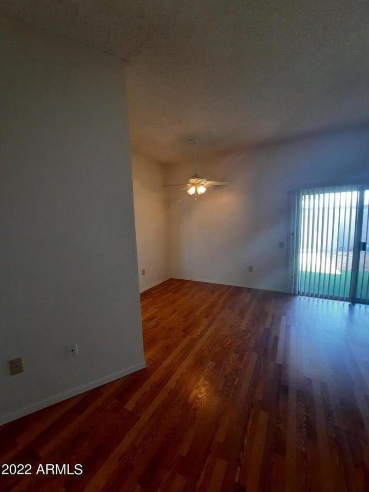 16859 N 103rd Ave - Photo 4 of 13