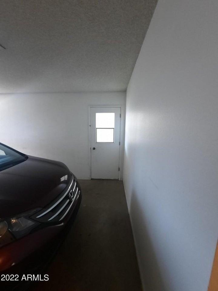 16859 N 103rd Ave - Photo 5 of 13