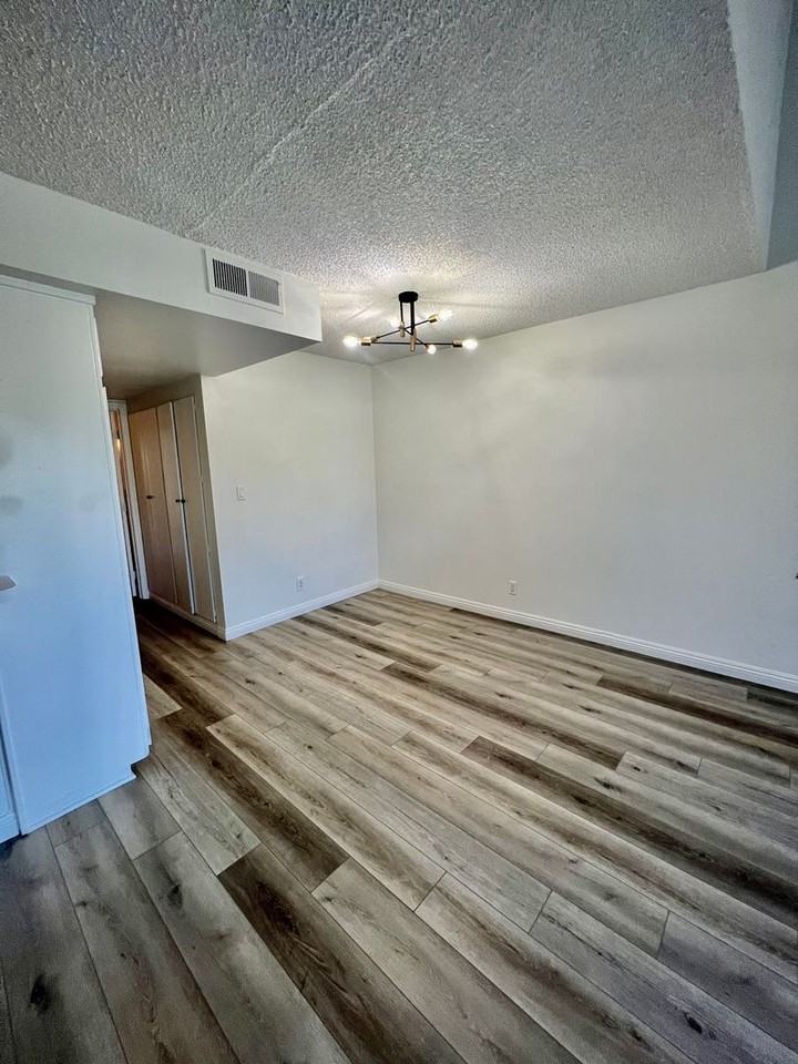 23401 Park Sorrento - Photo 3 of 18