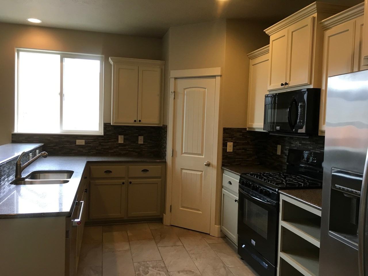 21174 Capella Pl - Photo 2 of 14