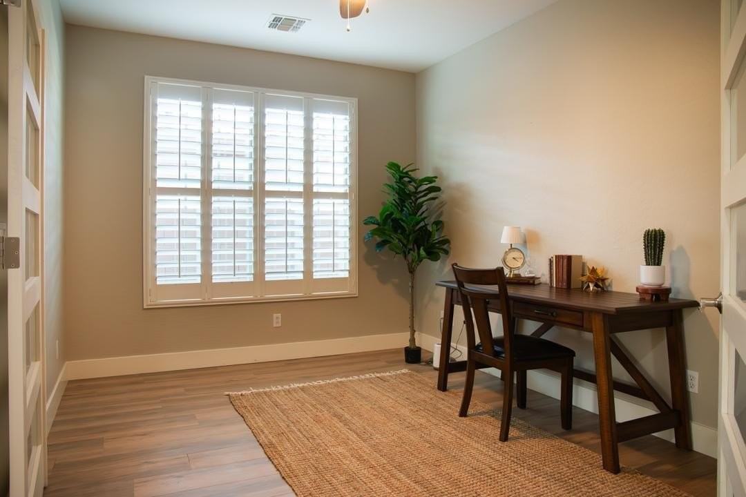 1874 S 160th Ln - Photo 4 of 40