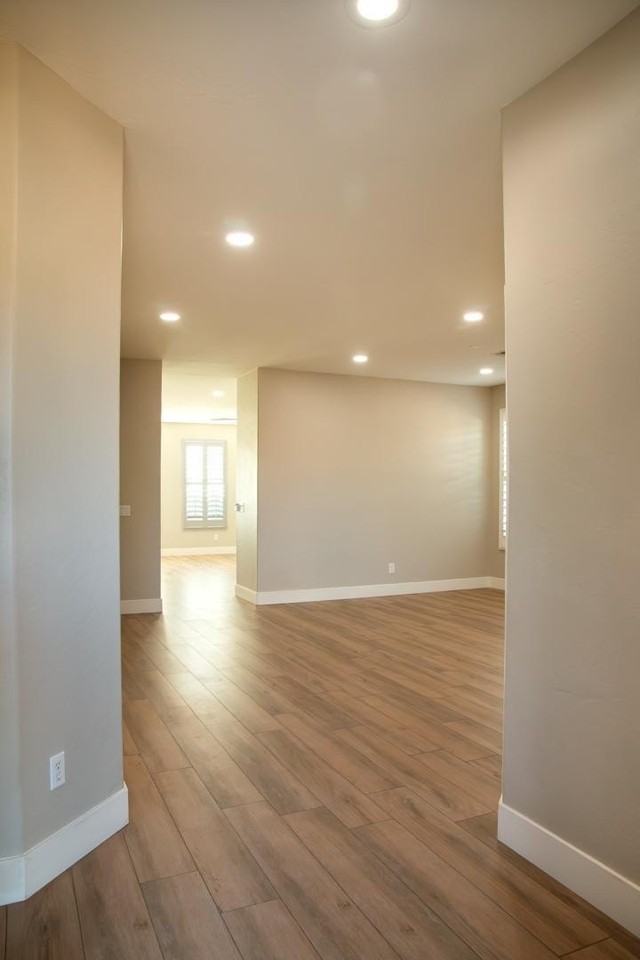 1874 S 160th Ln - Photo 6 of 40