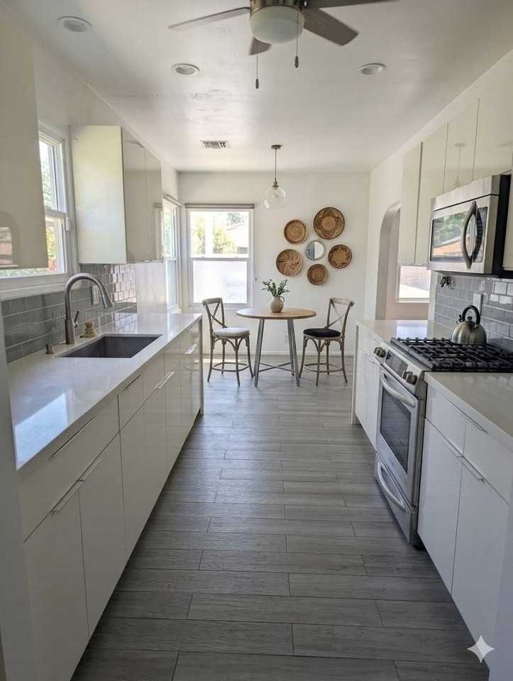 1517 E Roosevelt St - Photo 2 of 18