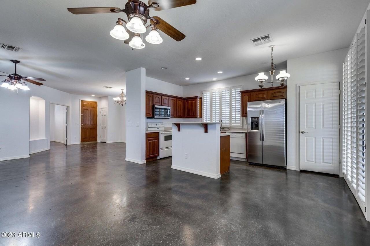 14588 W Indianola Ave - Photo 7 of 30