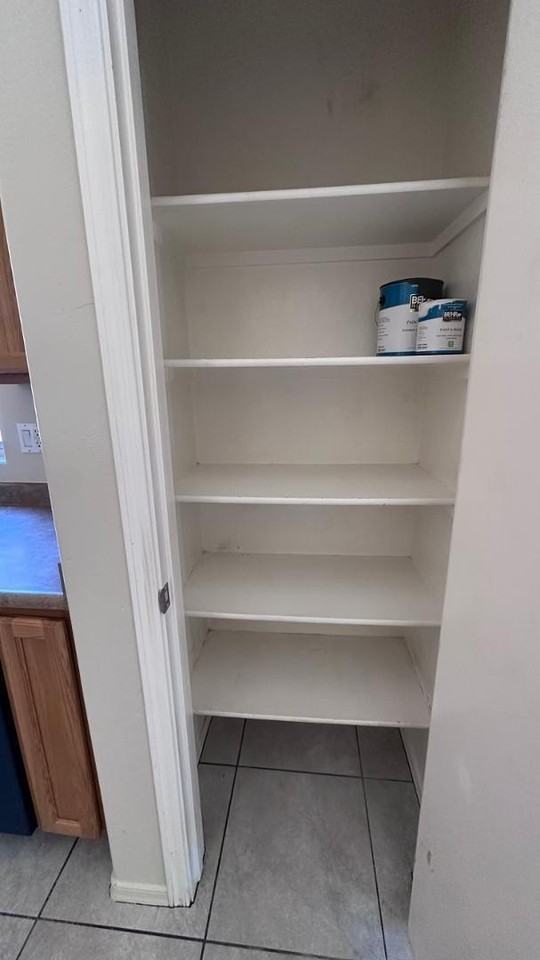 6608 W Gross Ave - Photo 6 of 24