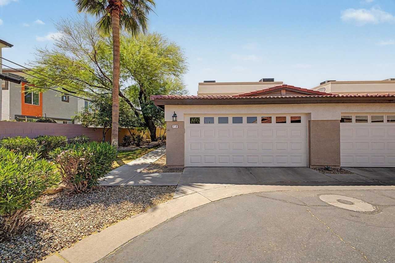 3221 N 37th St #10 - Photo 3 of 37