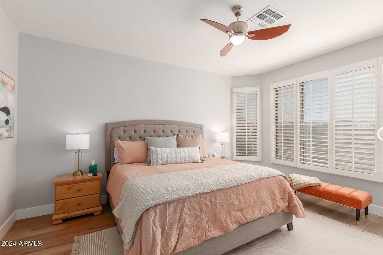 3725 E Meadowview Dr - Photo 5 of 29