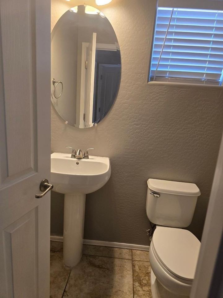 5309 W Beautiful Ln - Photo 4 of 18