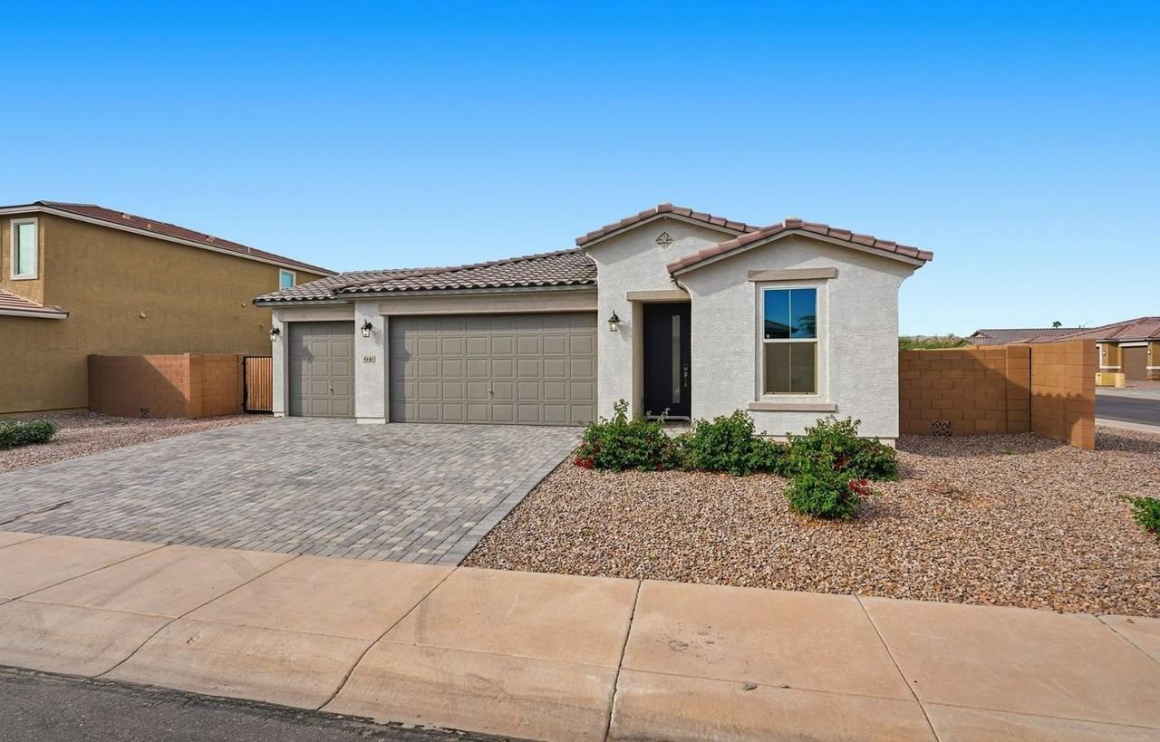 641 S Davidson Ln - Photo 2 of 41