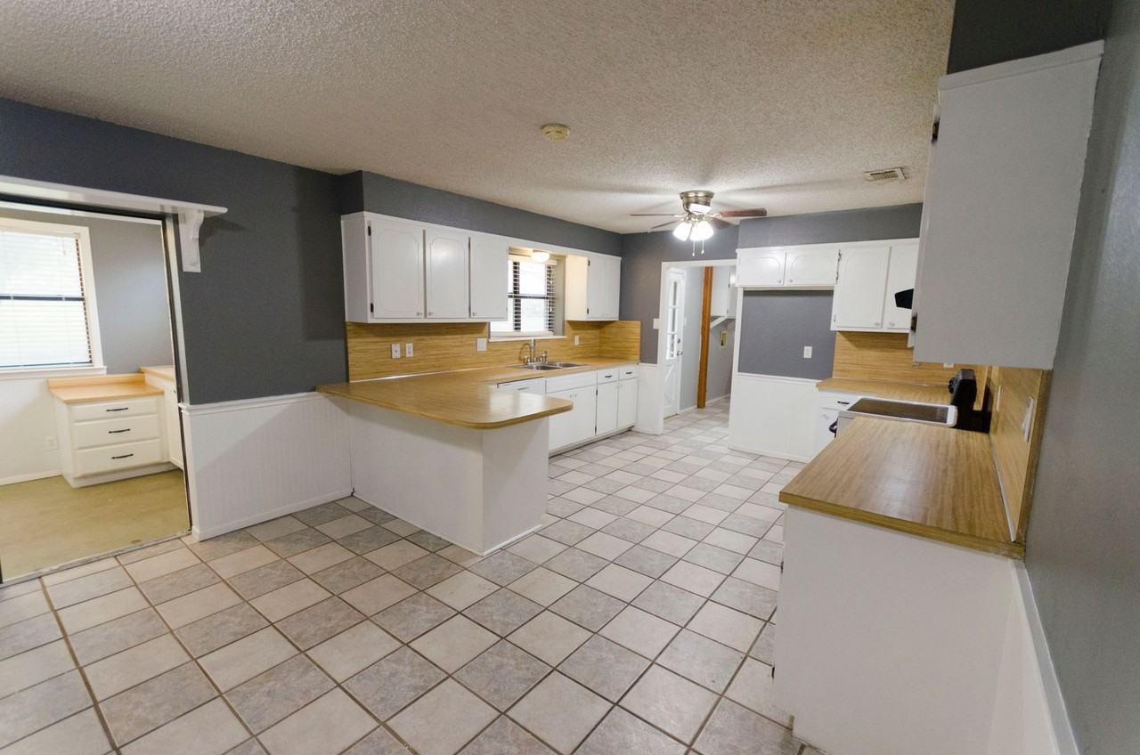 122 Loch Lomond Rd - Photo 3 of 24