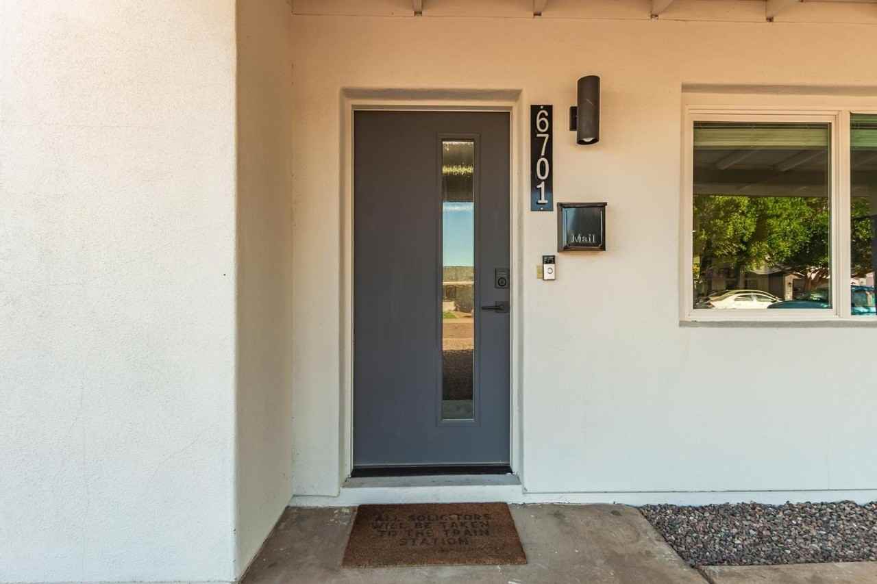 6701 E Culver St - Photo 4 of 36