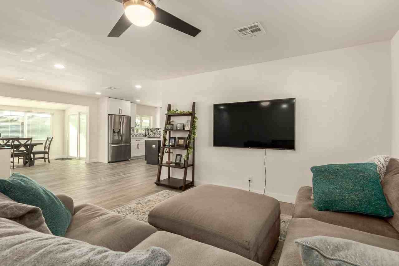 6701 E Culver St - Photo 7 of 36