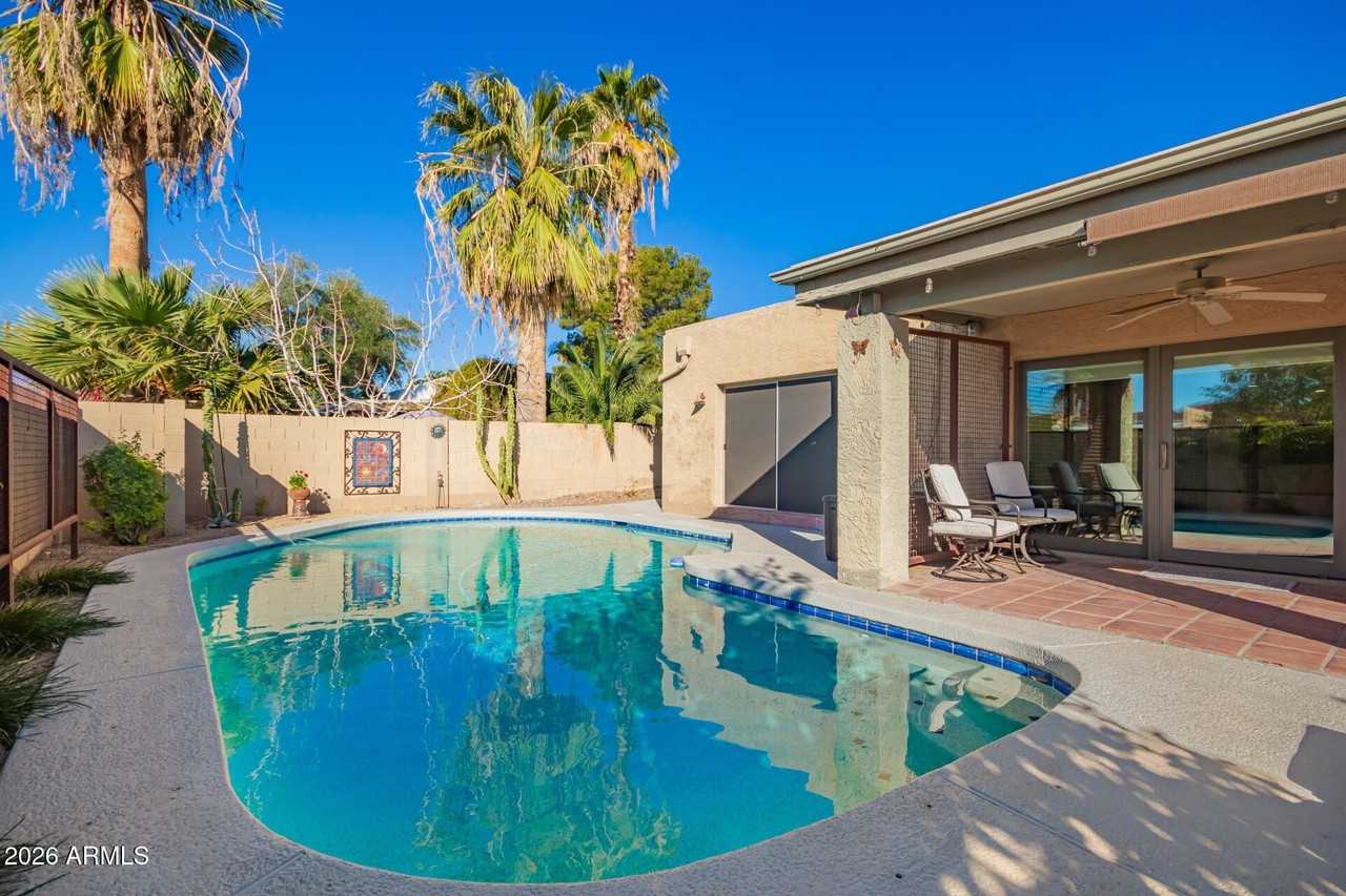 7901 E Luke Ln - Photo 5 of 15