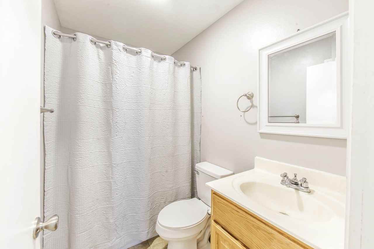 126 Merian St - Photo 7 of 8