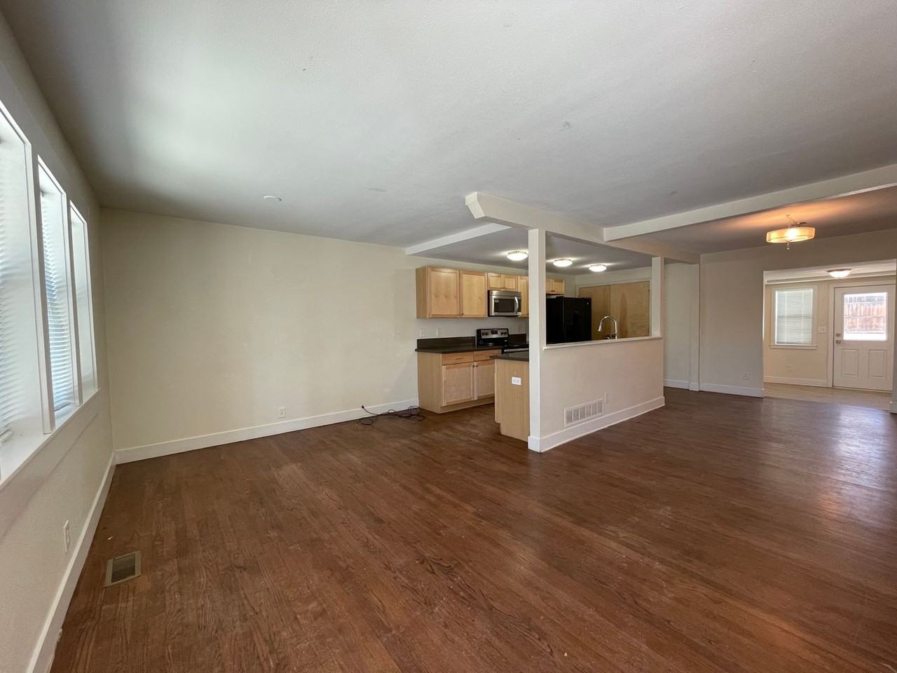 1324 Joliet St - Photo 5 of 29