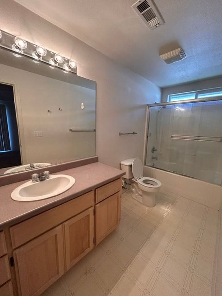 2555 Spring Hill Dr - Photo 7 of 12