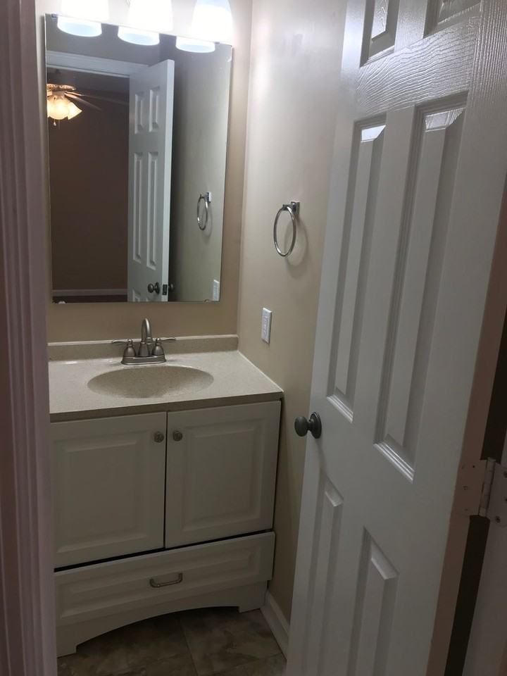 152 Rollingwood Dr - Photo 3 of 21