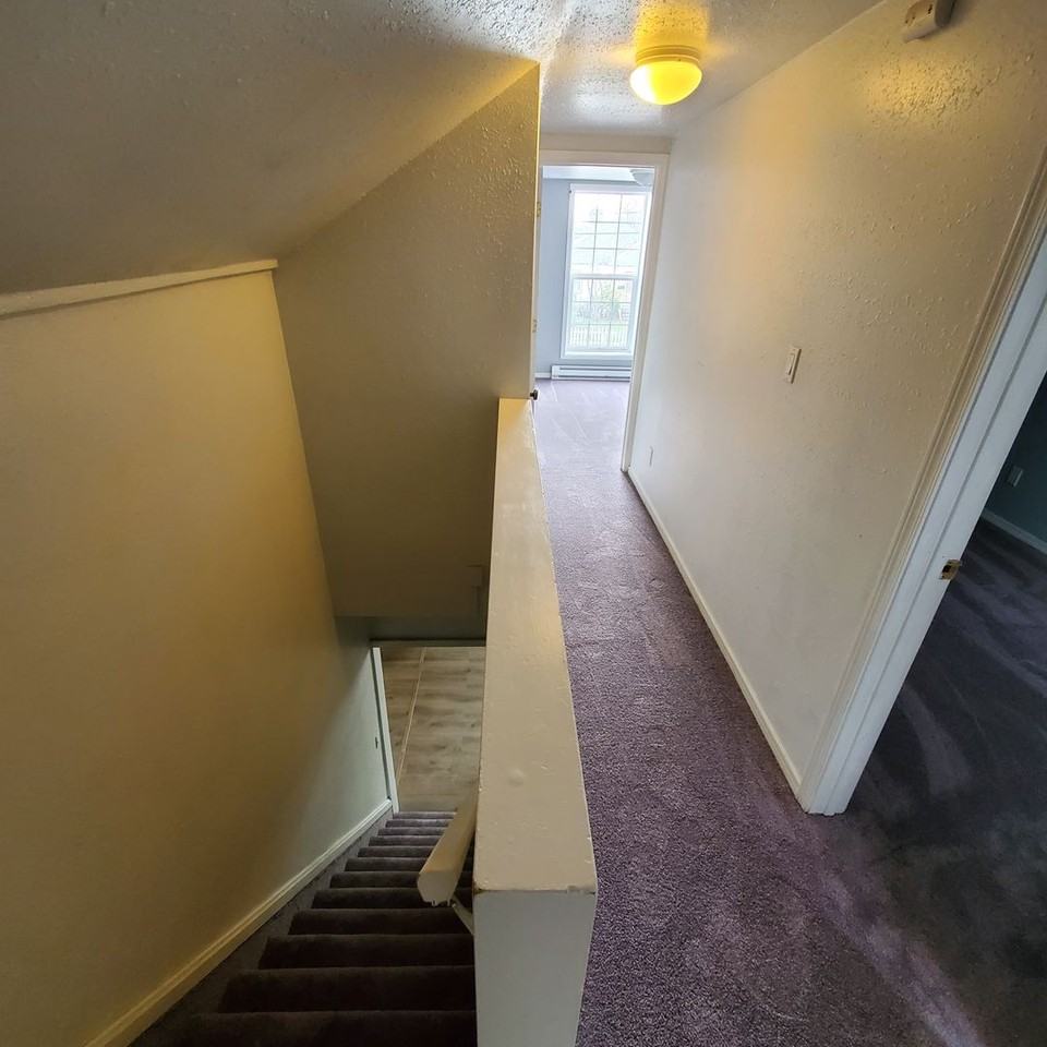 1065 8th Ave Sw - Photo 6 of 17