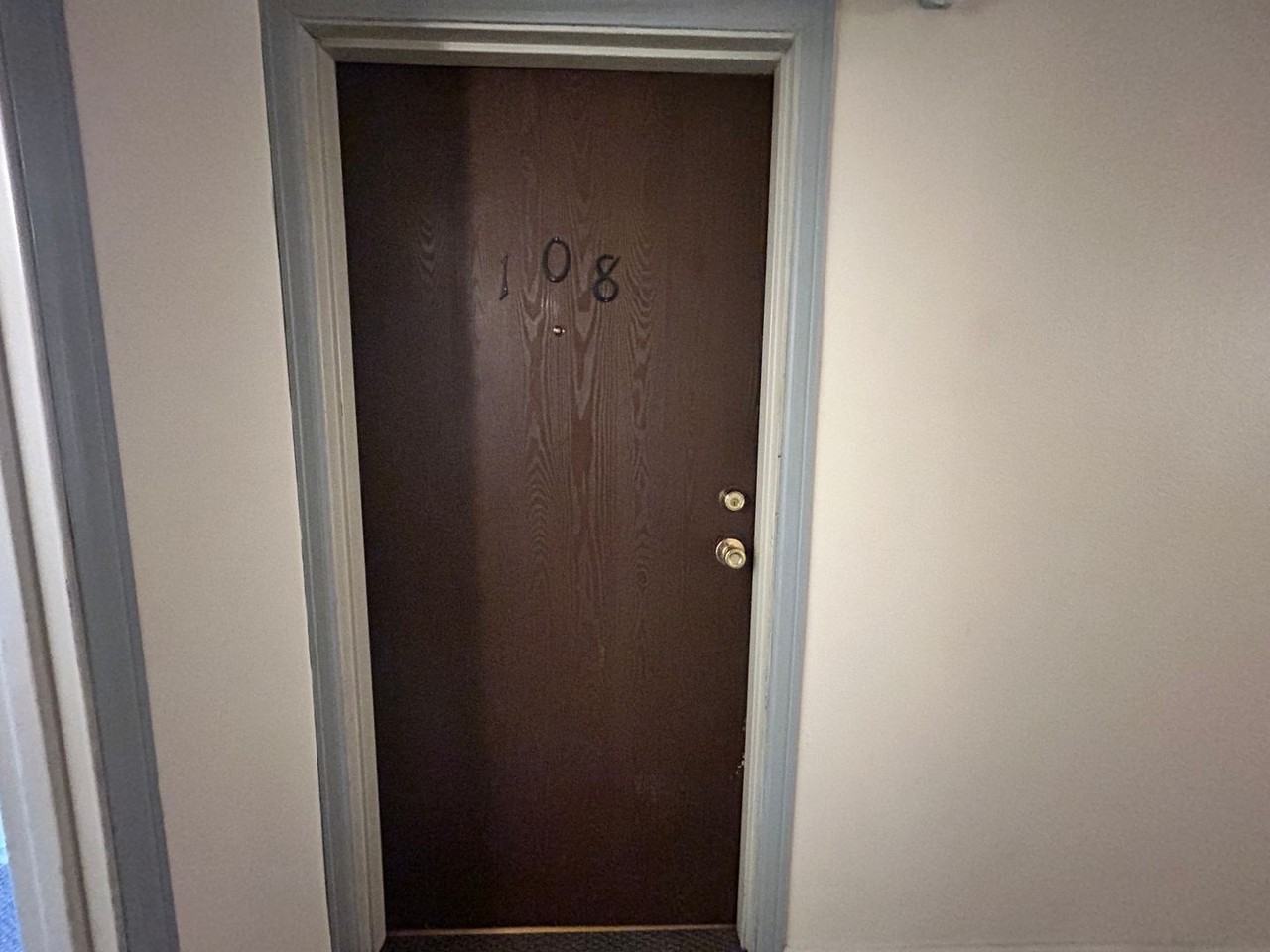 140 E Highline Cir #108 - Photo 3 of 30