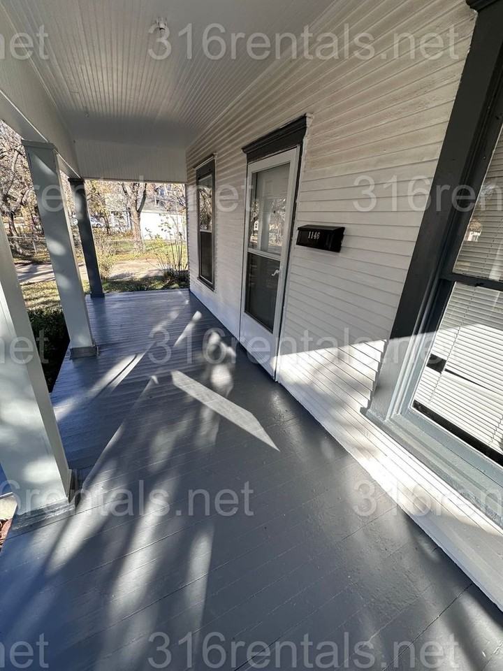 1146 S Ellis St - Photo 2 of 7