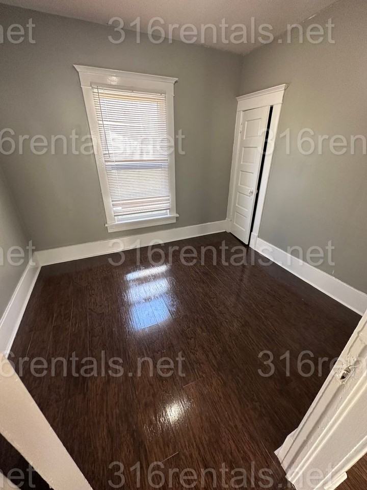 1146 S Ellis St - Photo 5 of 7