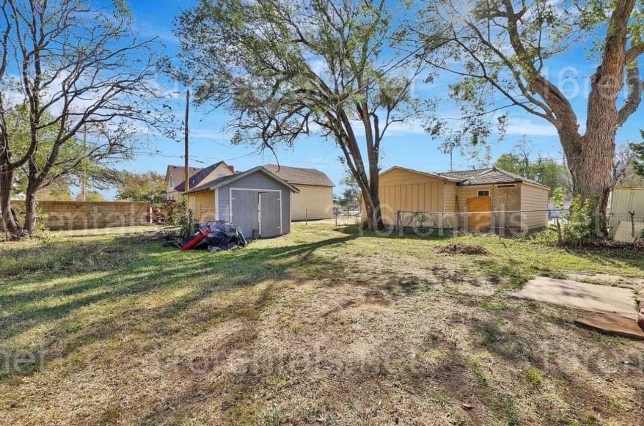 1146 S Ellis St - Photo 7 of 7