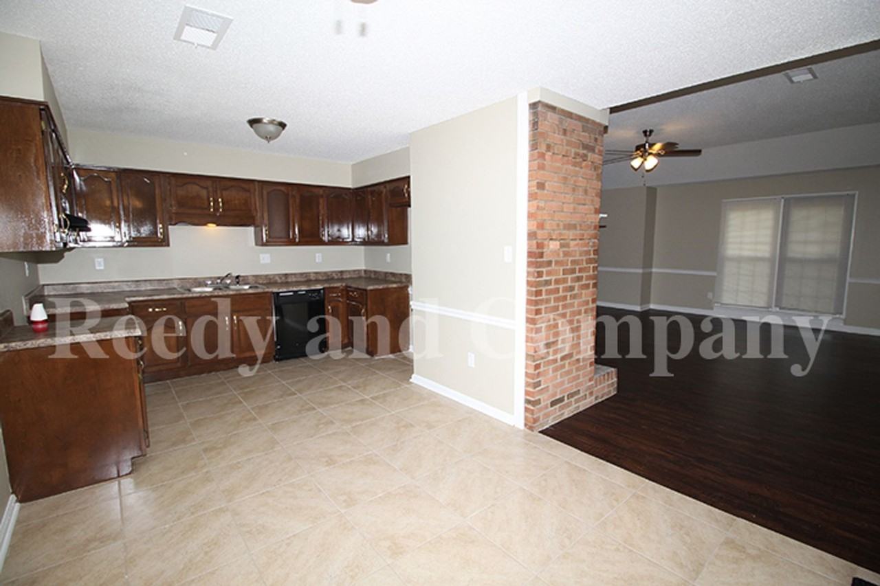 3829 Northcliffe Dr - Photo 5 of 20